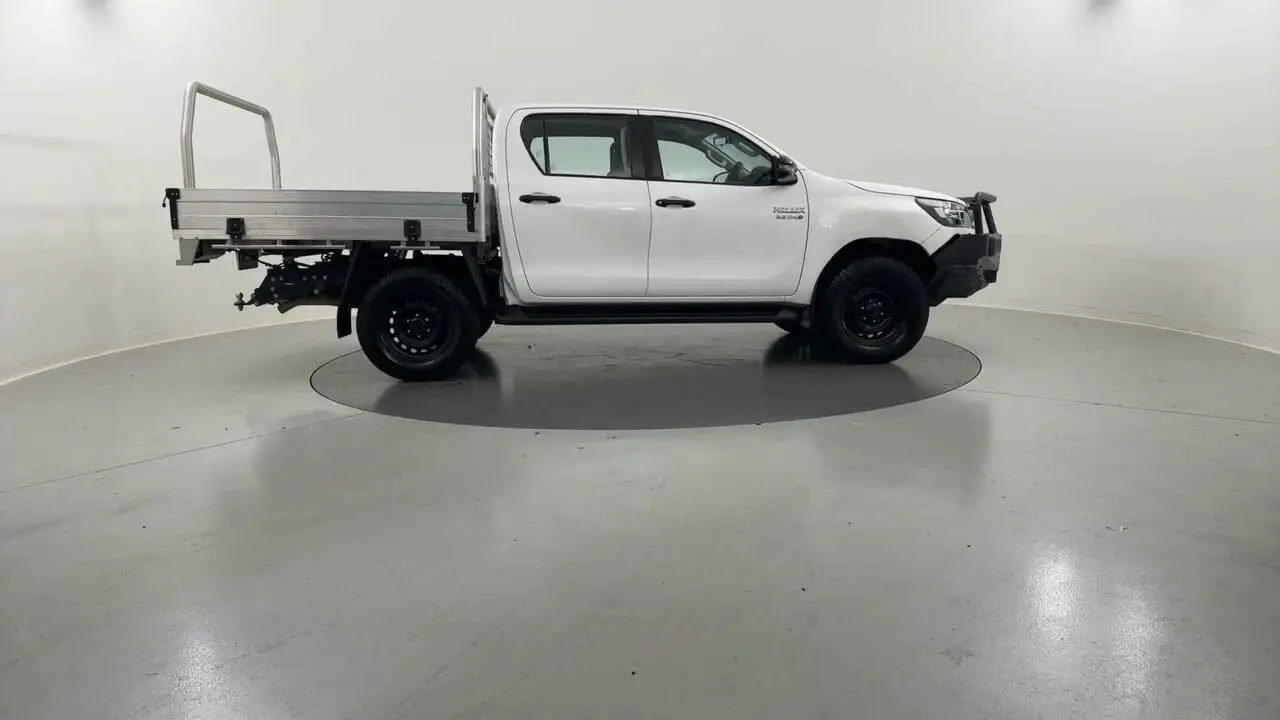 2022 Toyota Hilux Gallery Image 6