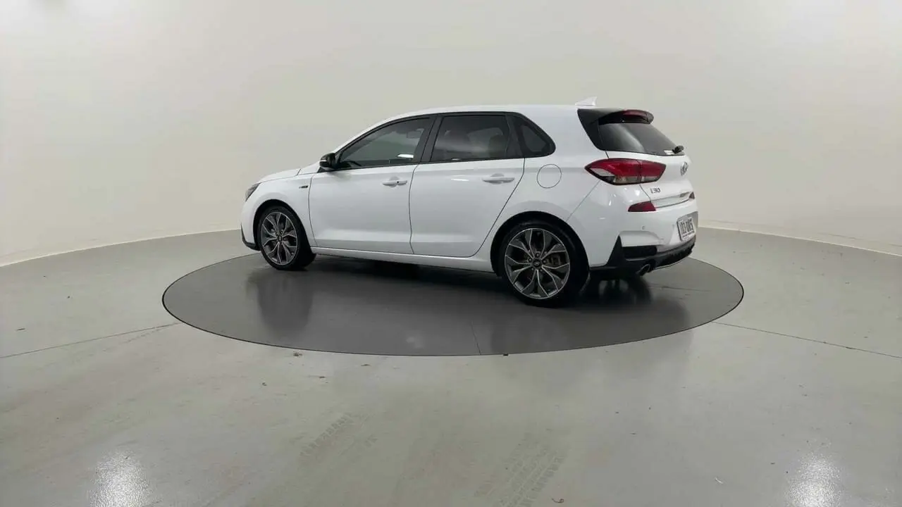 2022 Hyundai i30 Gallery Image 3