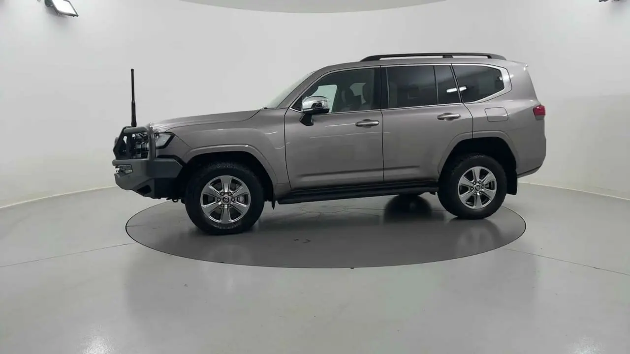 2023 Toyota Landcruiser Gallery Image 2