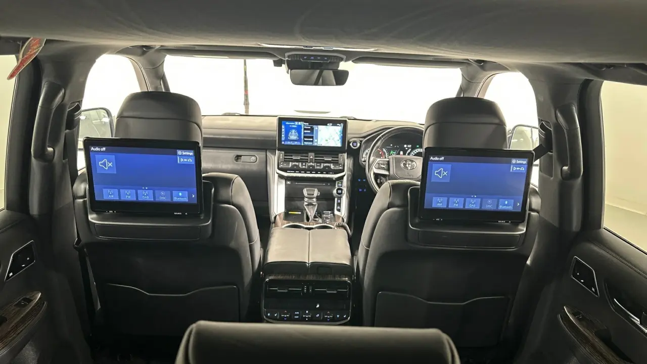 2023 Toyota Landcruiser Gallery Image 21