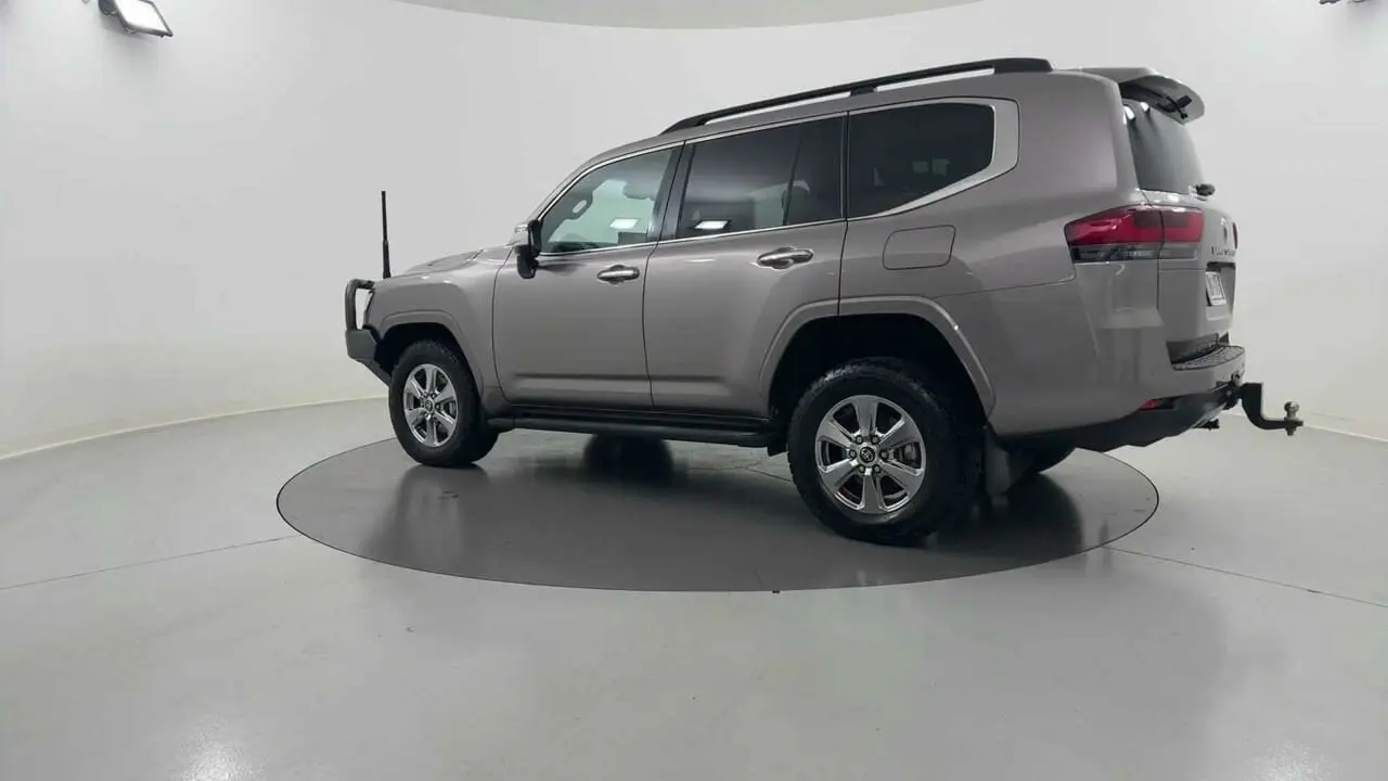 2023 Toyota Landcruiser Gallery Image 3