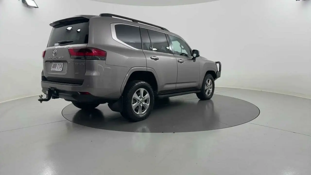 2023 Toyota Landcruiser Gallery Image 5