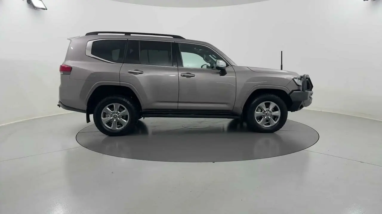 2023 Toyota Landcruiser Gallery Image 6