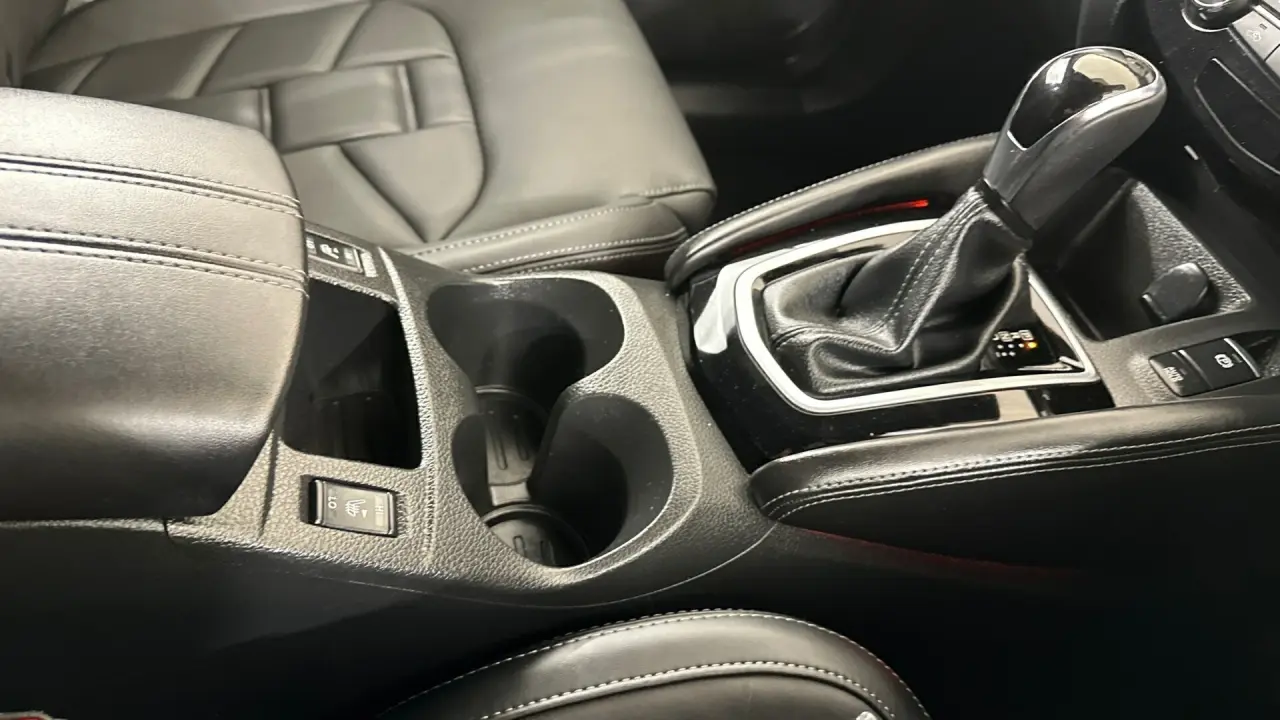2018 Nissan Qashqai Gallery Image 13