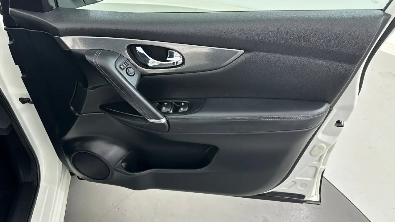 2018 Nissan Qashqai Gallery Image 16