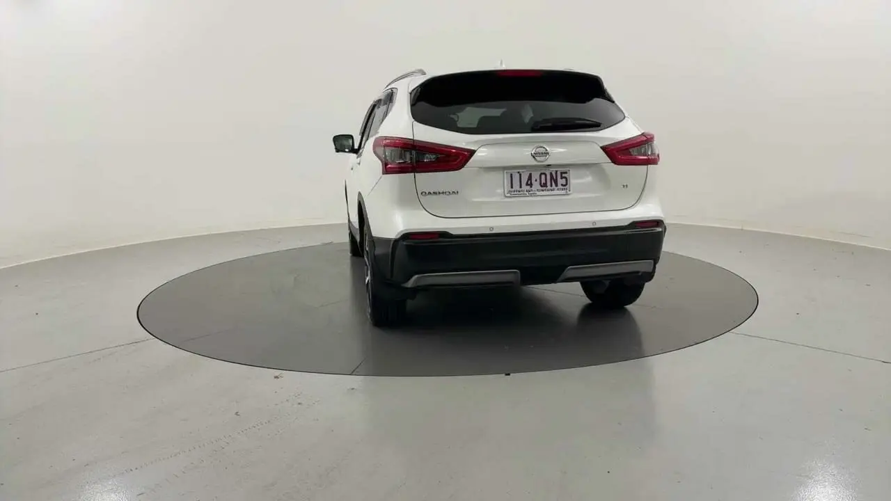 2018 Nissan Qashqai Gallery Image 4