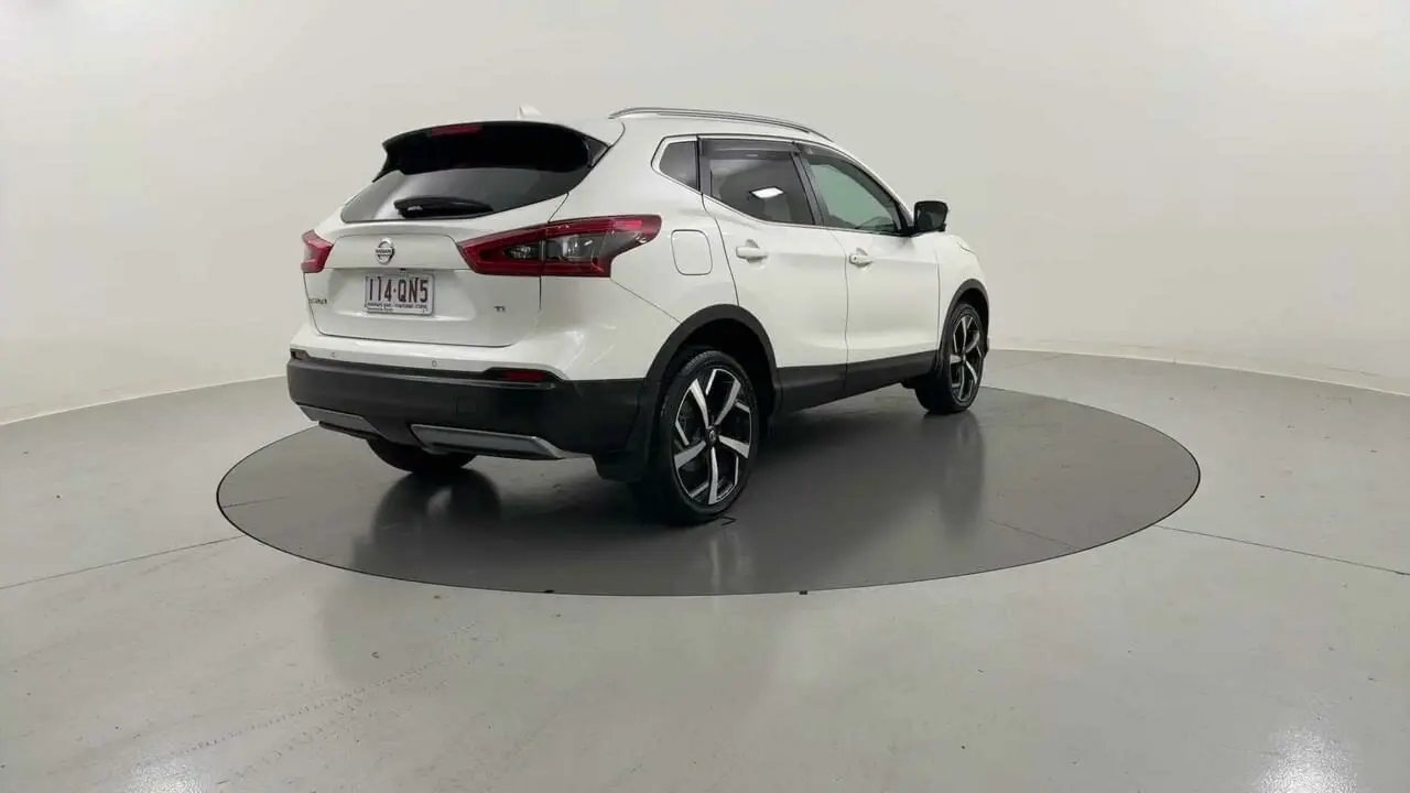 2018 Nissan Qashqai Gallery Image 5
