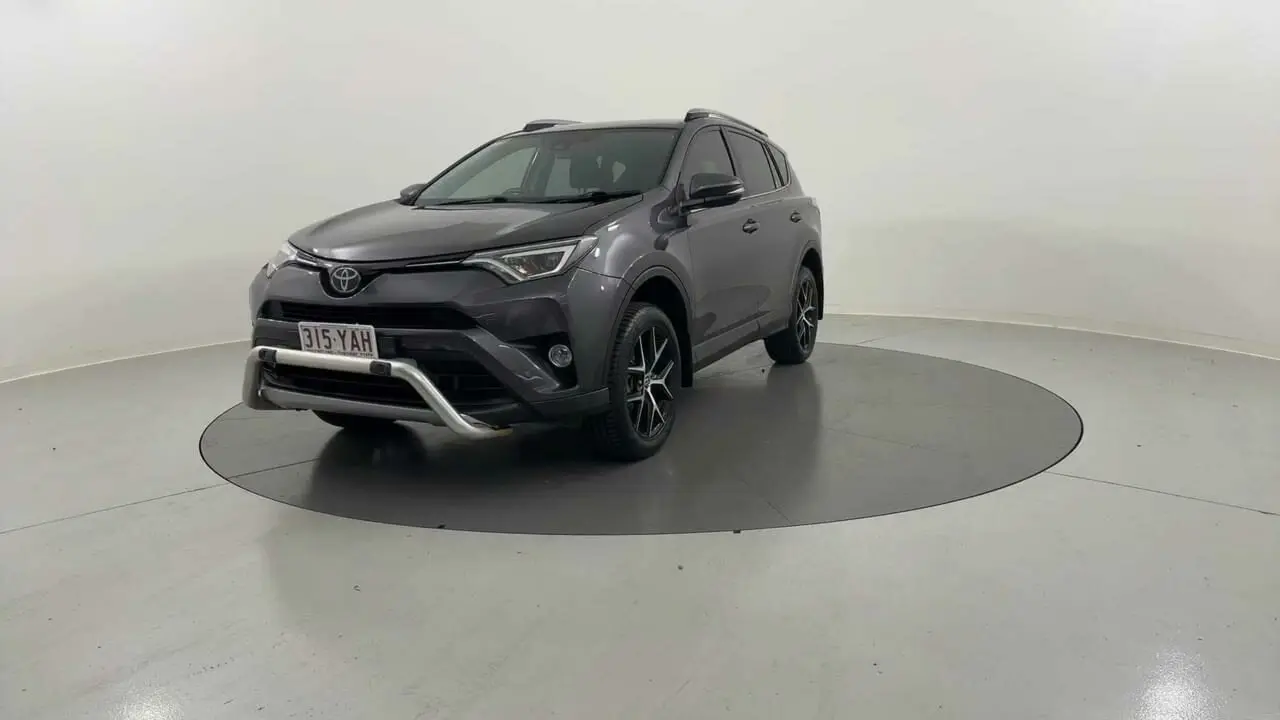 2018 Toyota RAV4 Image