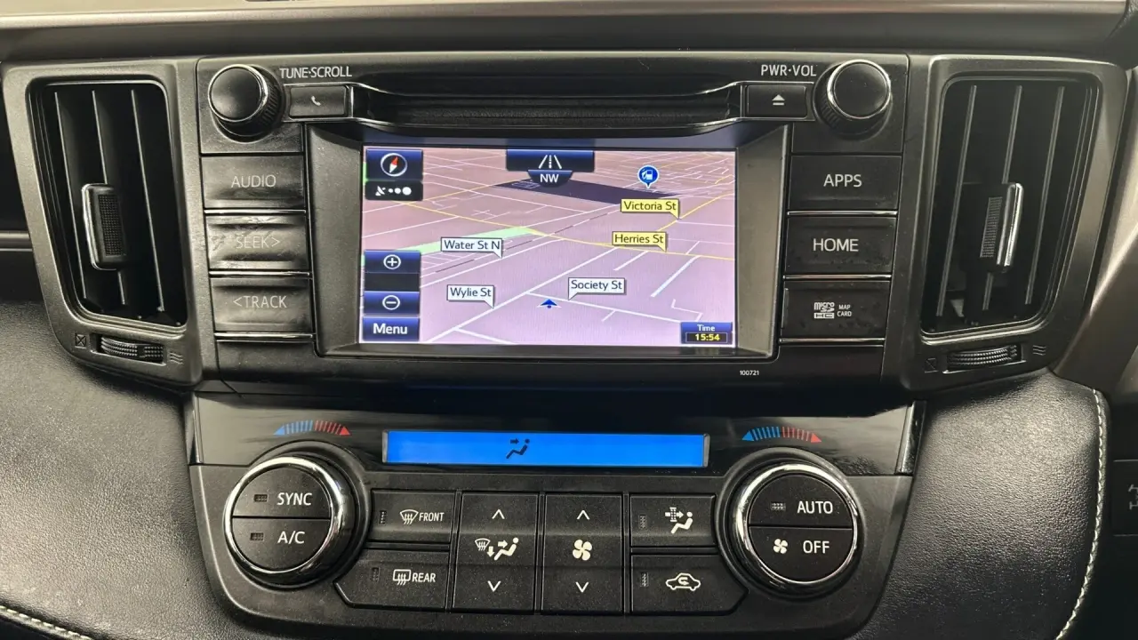 2018 Toyota RAV4 Gallery Image 13