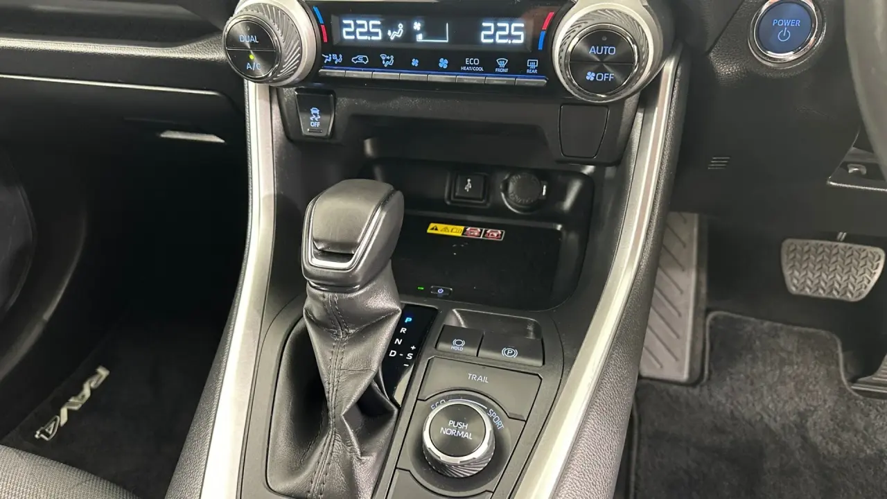 2022 Toyota RAV4 Gallery Image 12