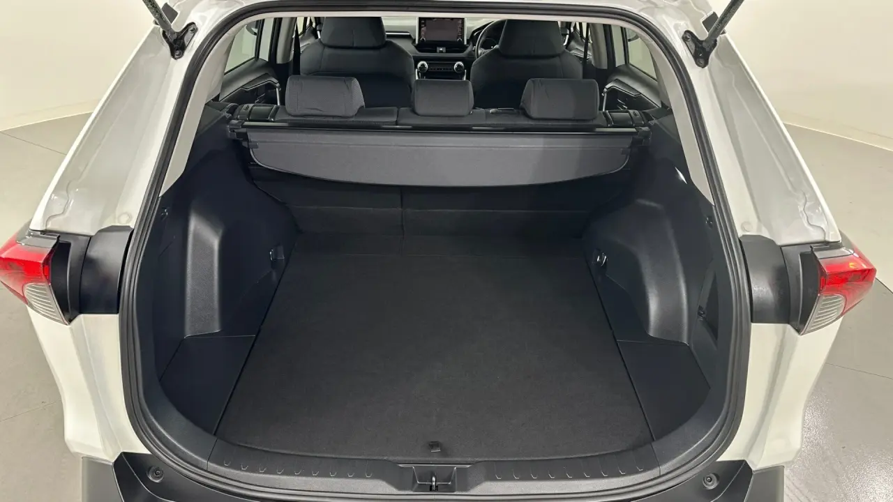 2022 Toyota RAV4 Gallery Image 17