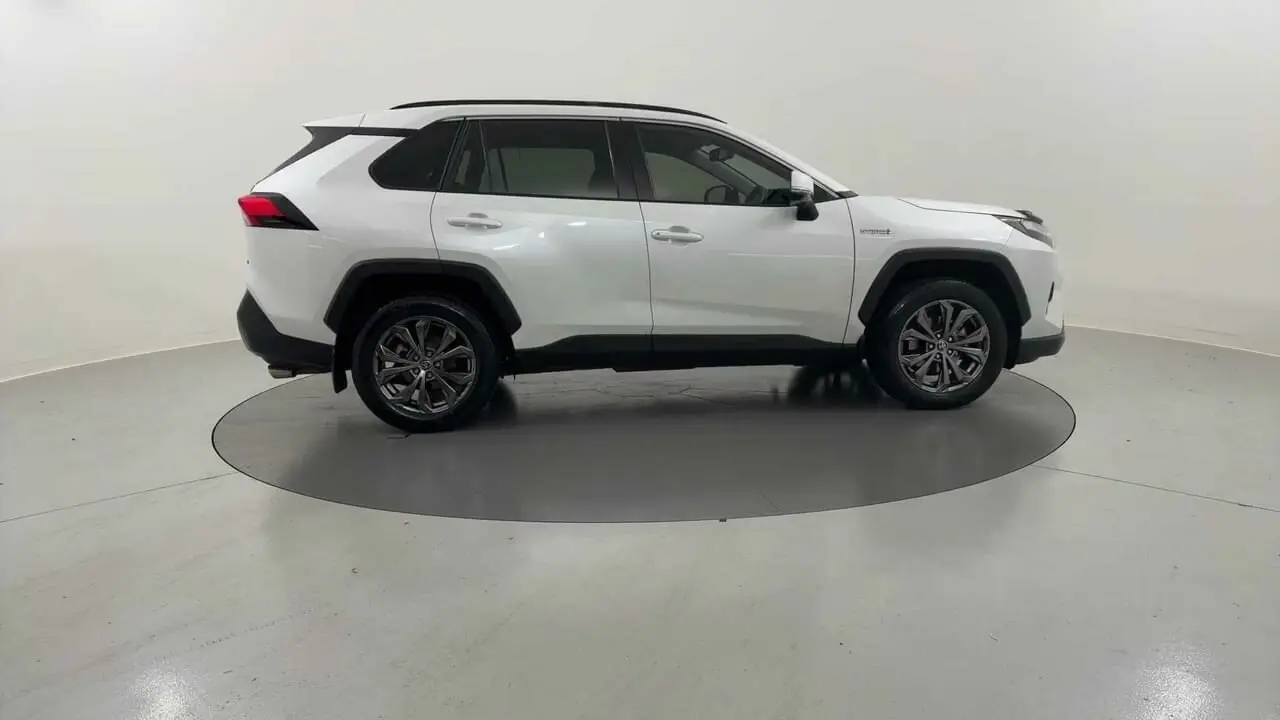 2022 Toyota RAV4 Gallery Image 6