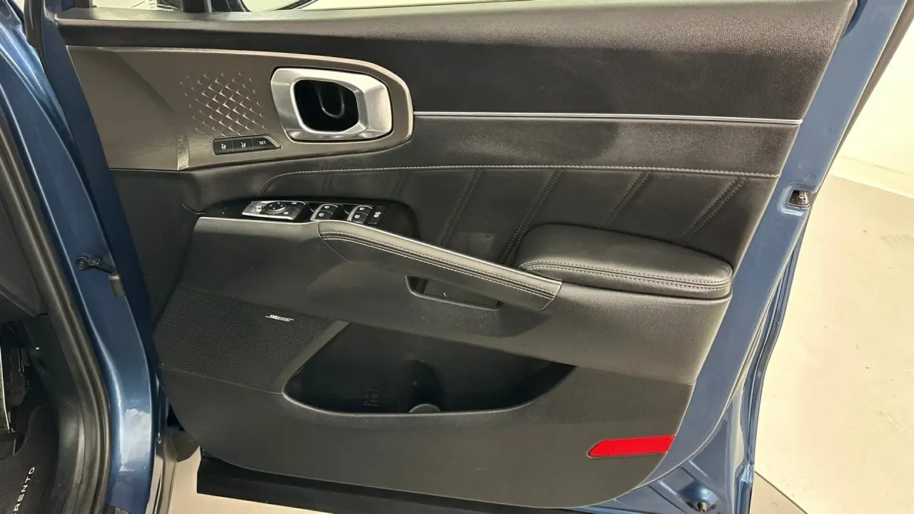 2021 Kia Sorento Gallery Image 16