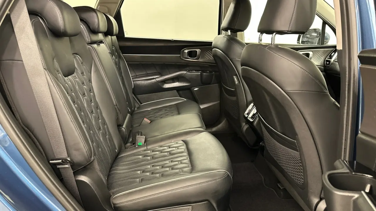 2021 Kia Sorento Gallery Image 17