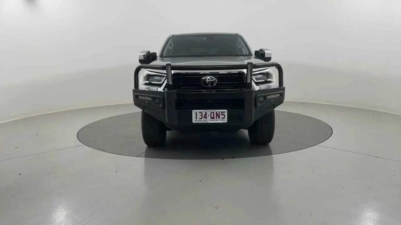 2023 Toyota Hilux Gallery Image 8