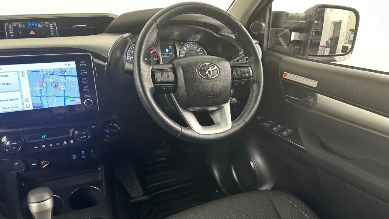 2023 Toyota Hilux Gallery Image 9