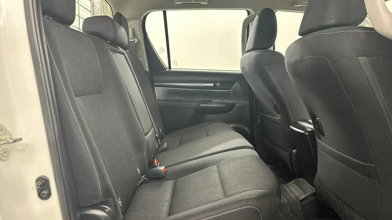2022 Toyota Hilux Gallery Image 16
