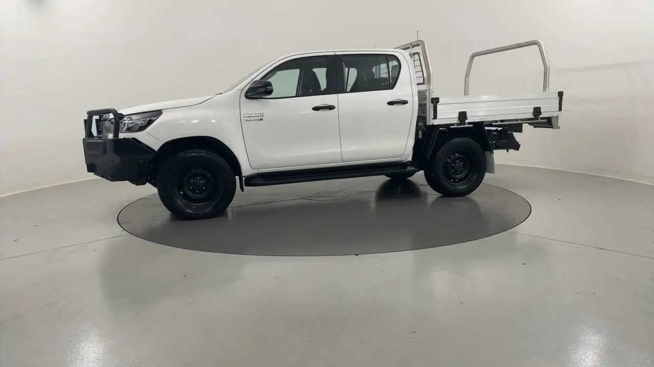 2022 Toyota Hilux Gallery Image 2
