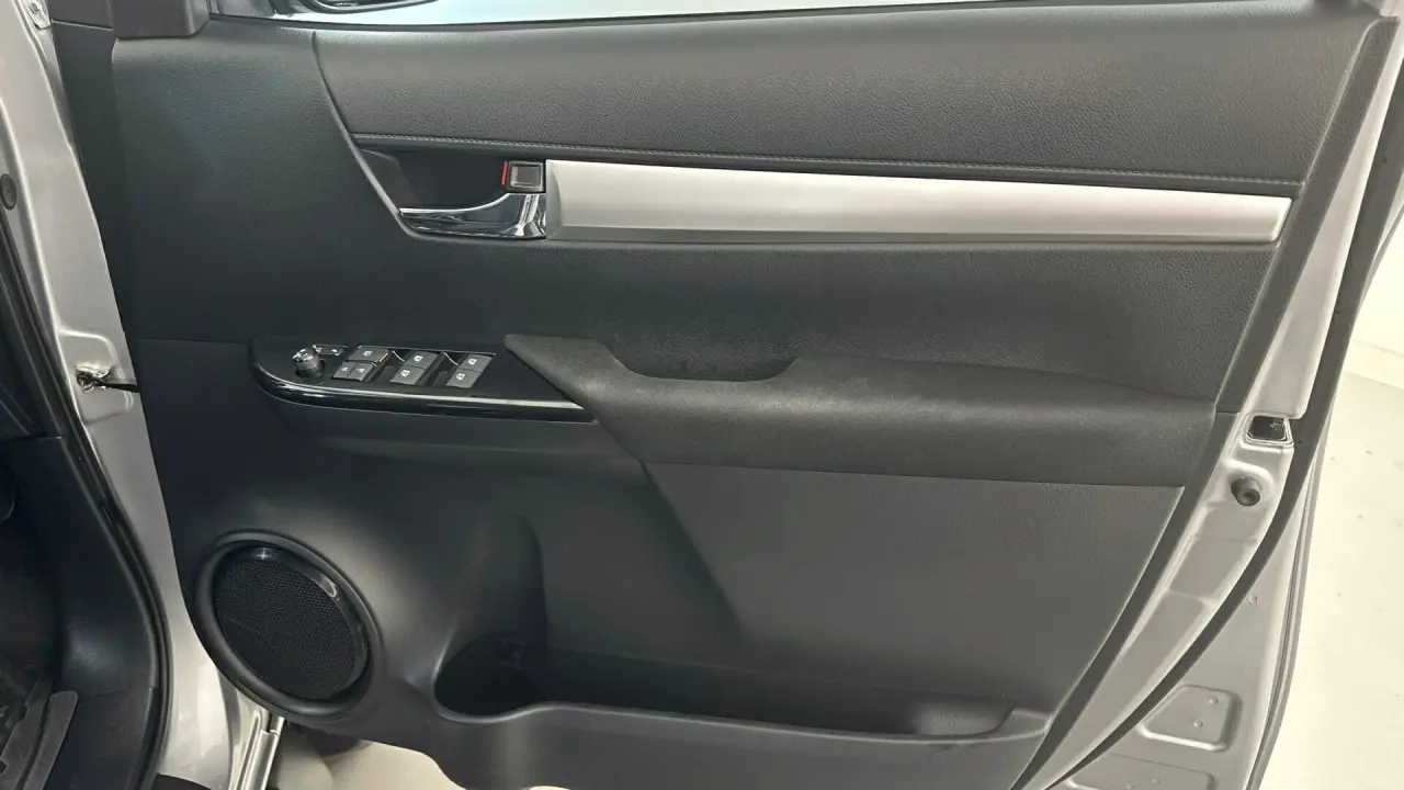 2023 Toyota Hilux Gallery Image 16
