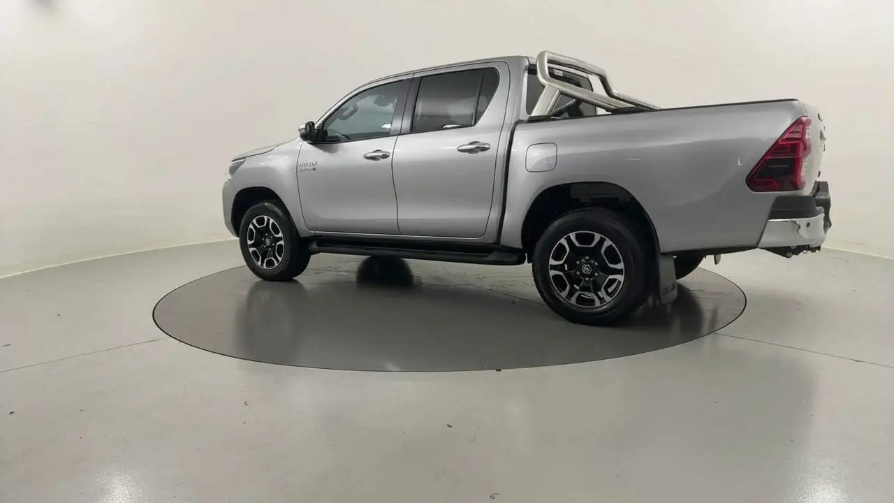 2023 Toyota Hilux Gallery Image 3