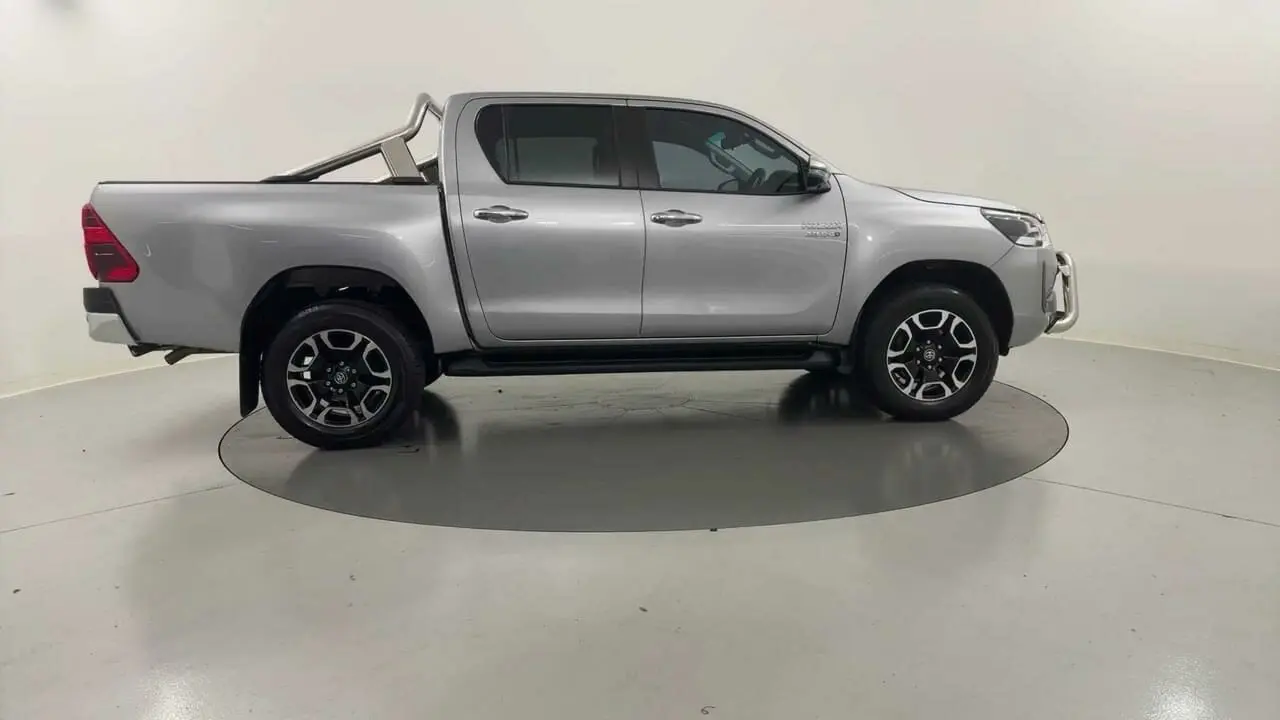 2023 Toyota Hilux Gallery Image 6