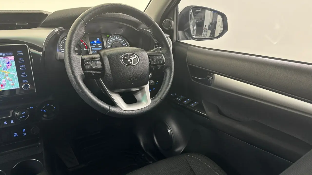 2023 Toyota Hilux Gallery Image 9