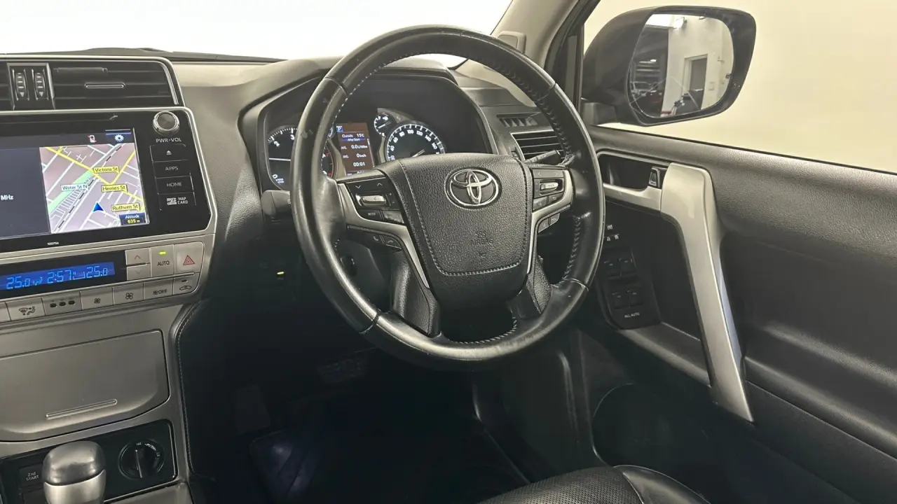 2019 Toyota Landcruiser Prado Gallery Image 18