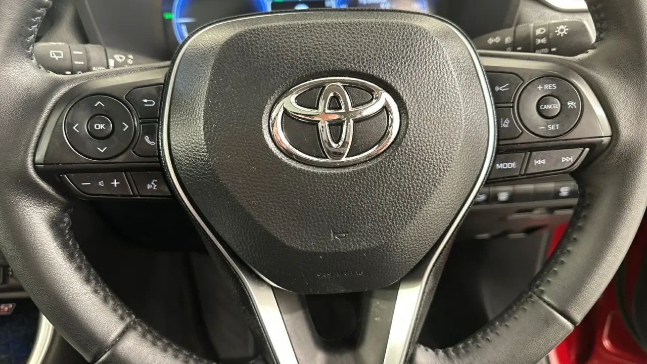 2025 Toyota RAV4 Gallery Image 10