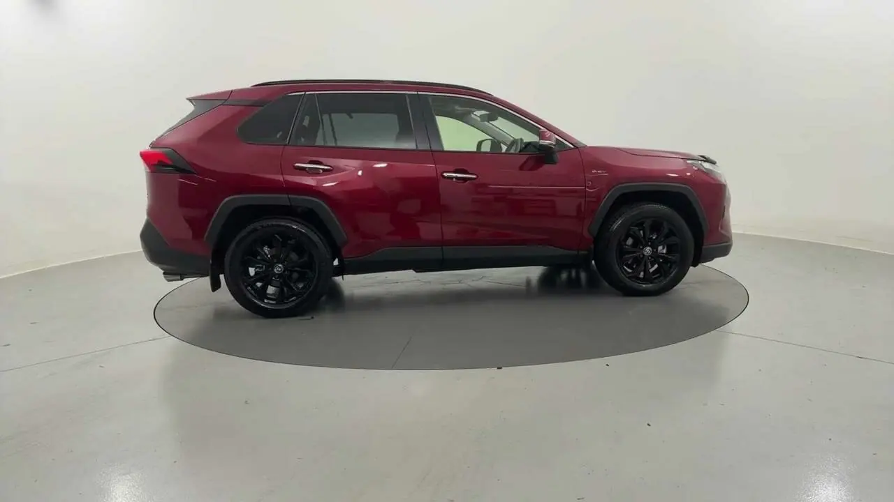 2025 Toyota RAV4 Gallery Image 6