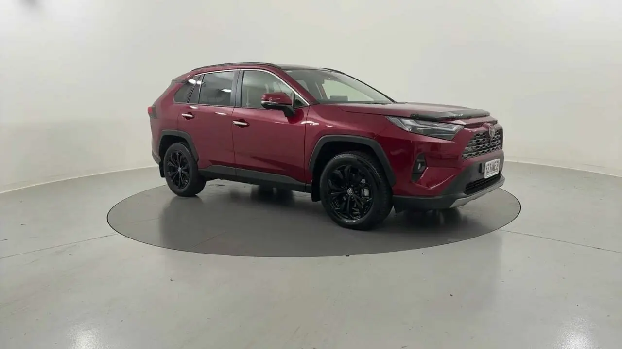 2025 Toyota RAV4 Gallery Image 7