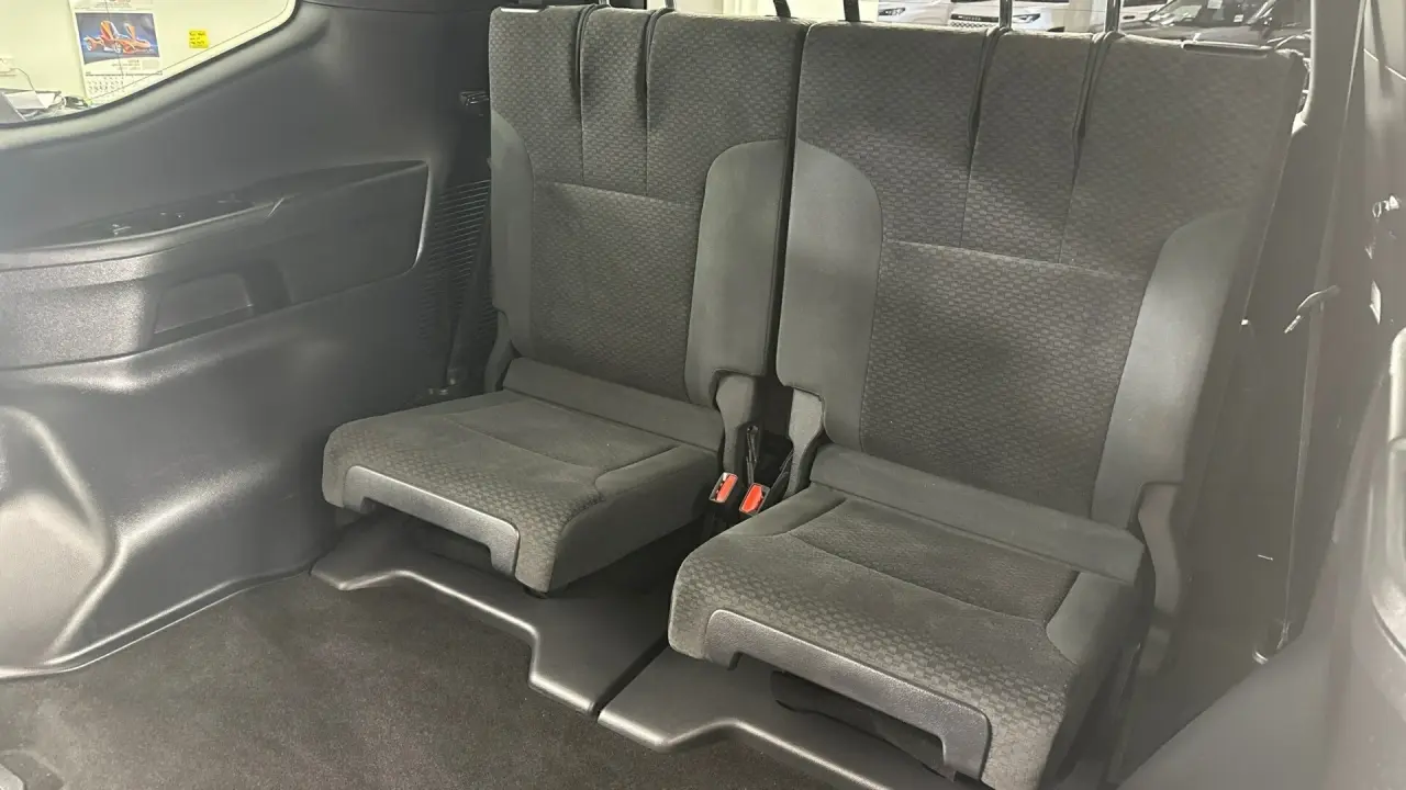 2022 Toyota Landcruiser Gallery Image 9