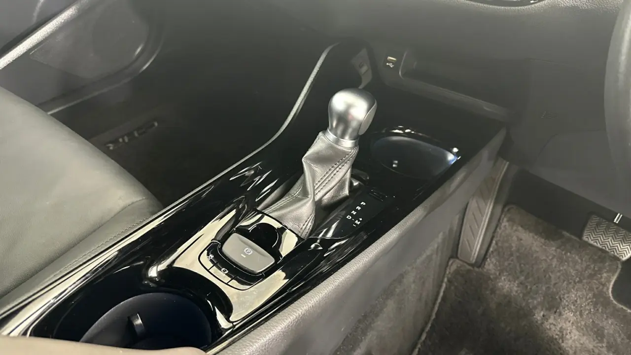 2023 Toyota C-HR Gallery Image 13
