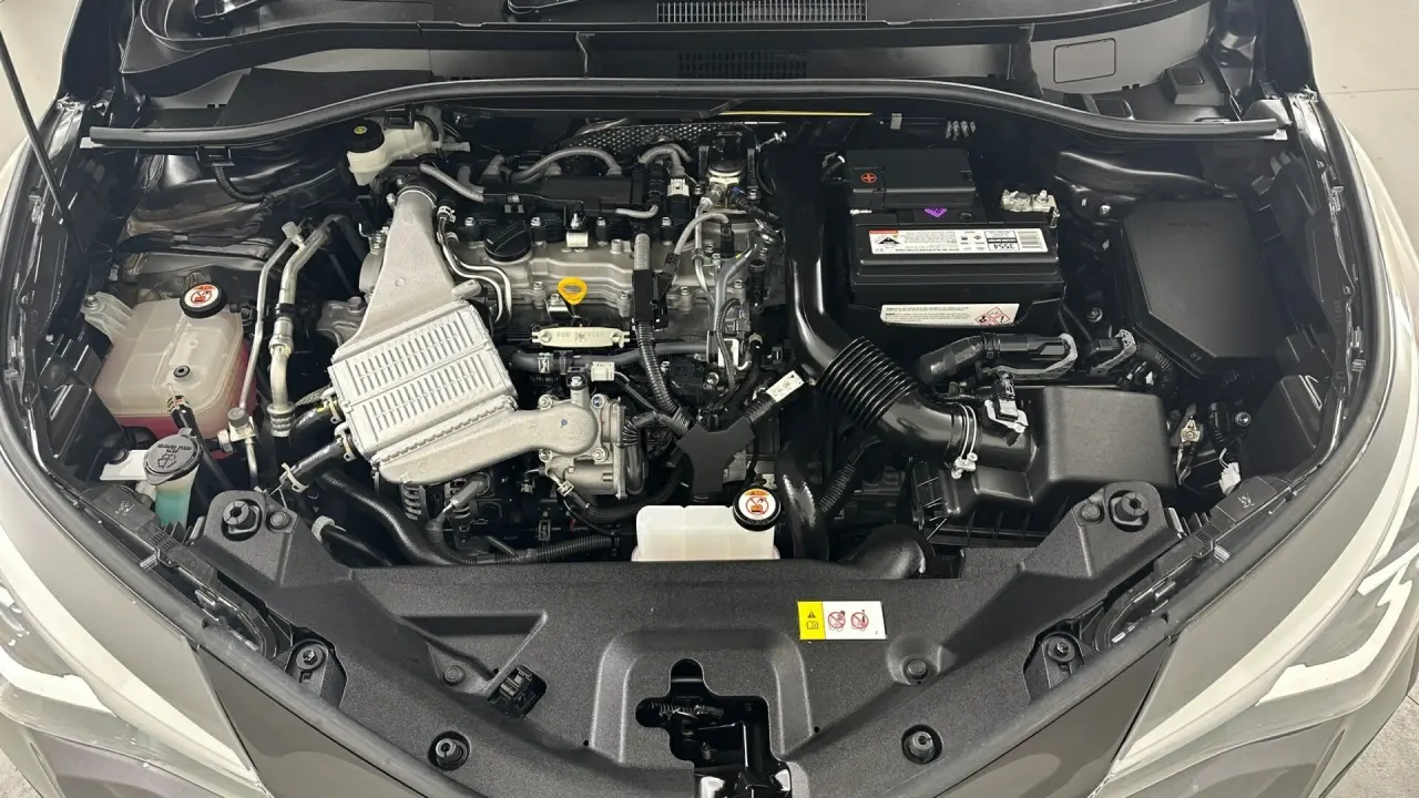 2023 Toyota C-HR Gallery Image 18