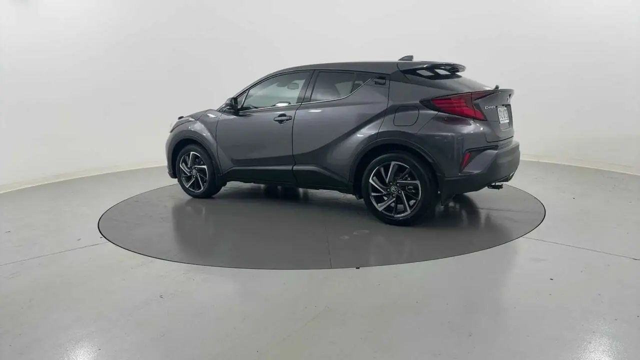 2023 Toyota C-HR Gallery Image 3