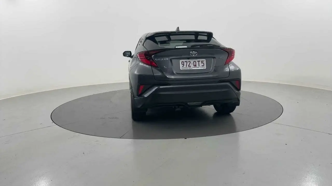 2023 Toyota C-HR Gallery Image 4