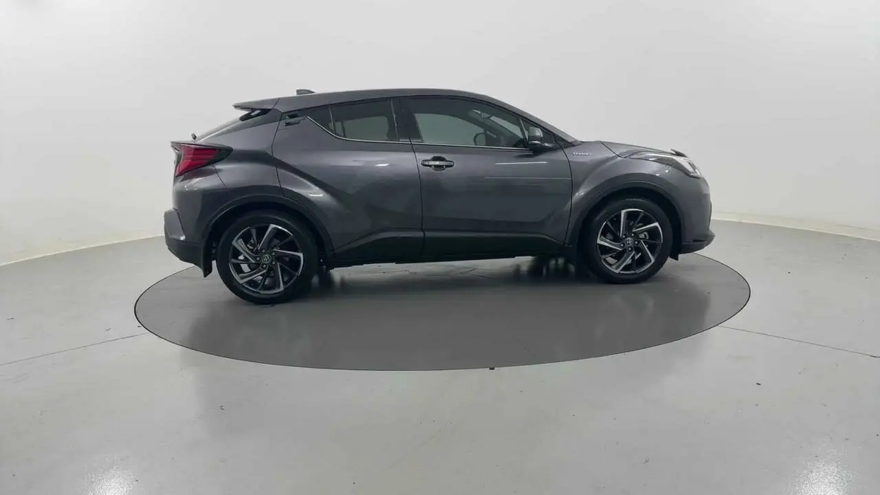 2023 Toyota C-HR Gallery Image 6