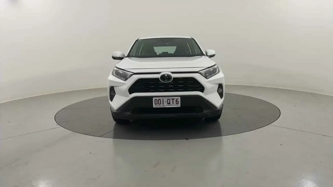 2019 Toyota RAV4 Gallery Image 12