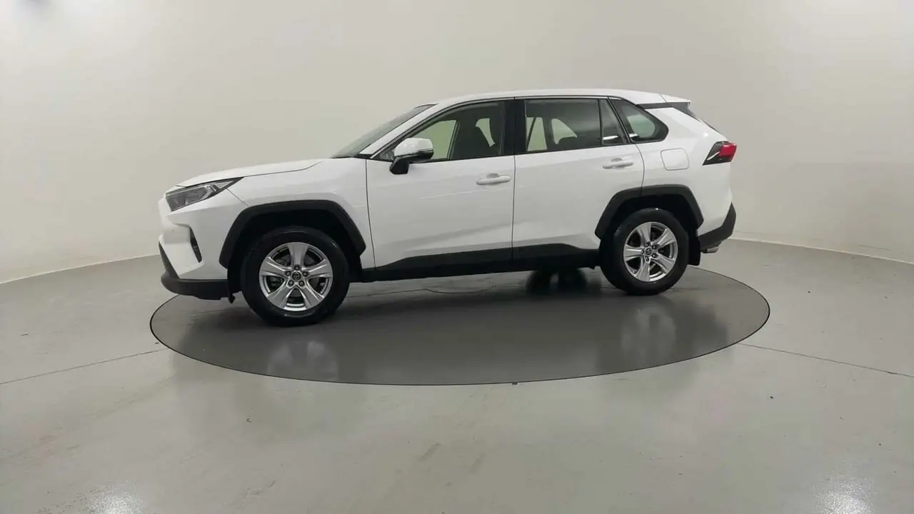 2019 Toyota RAV4 Gallery Image 14