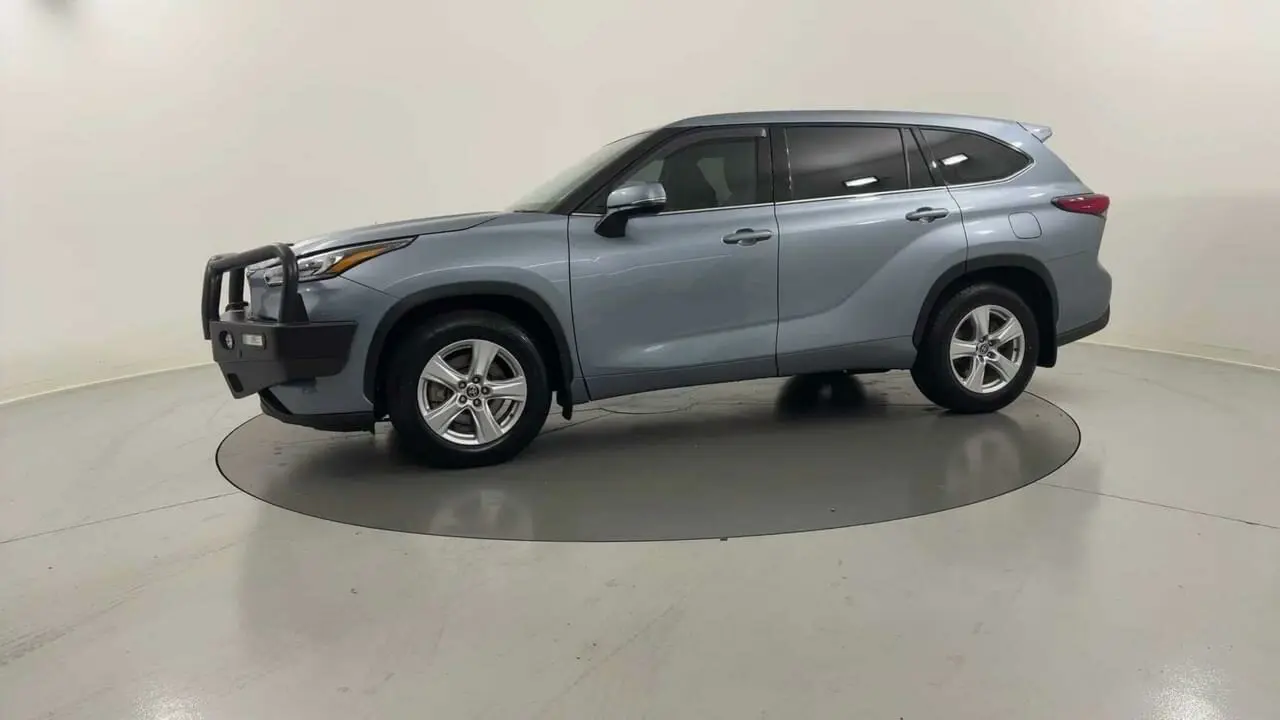 2022 Toyota Kluger Gallery Image 3