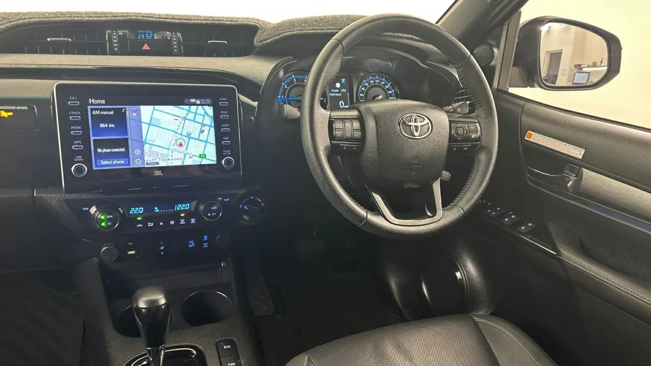 2022 Toyota Hilux Gallery Image 12