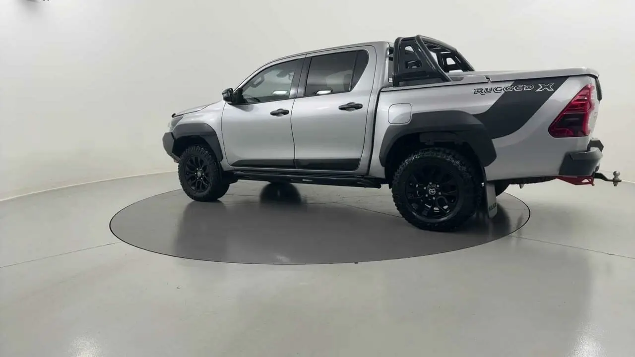2022 Toyota Hilux Gallery Image 3