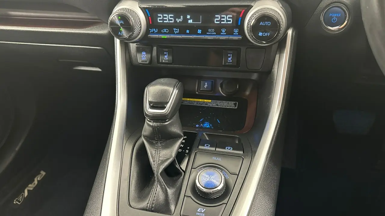 2021 Toyota RAV4 Gallery Image 12