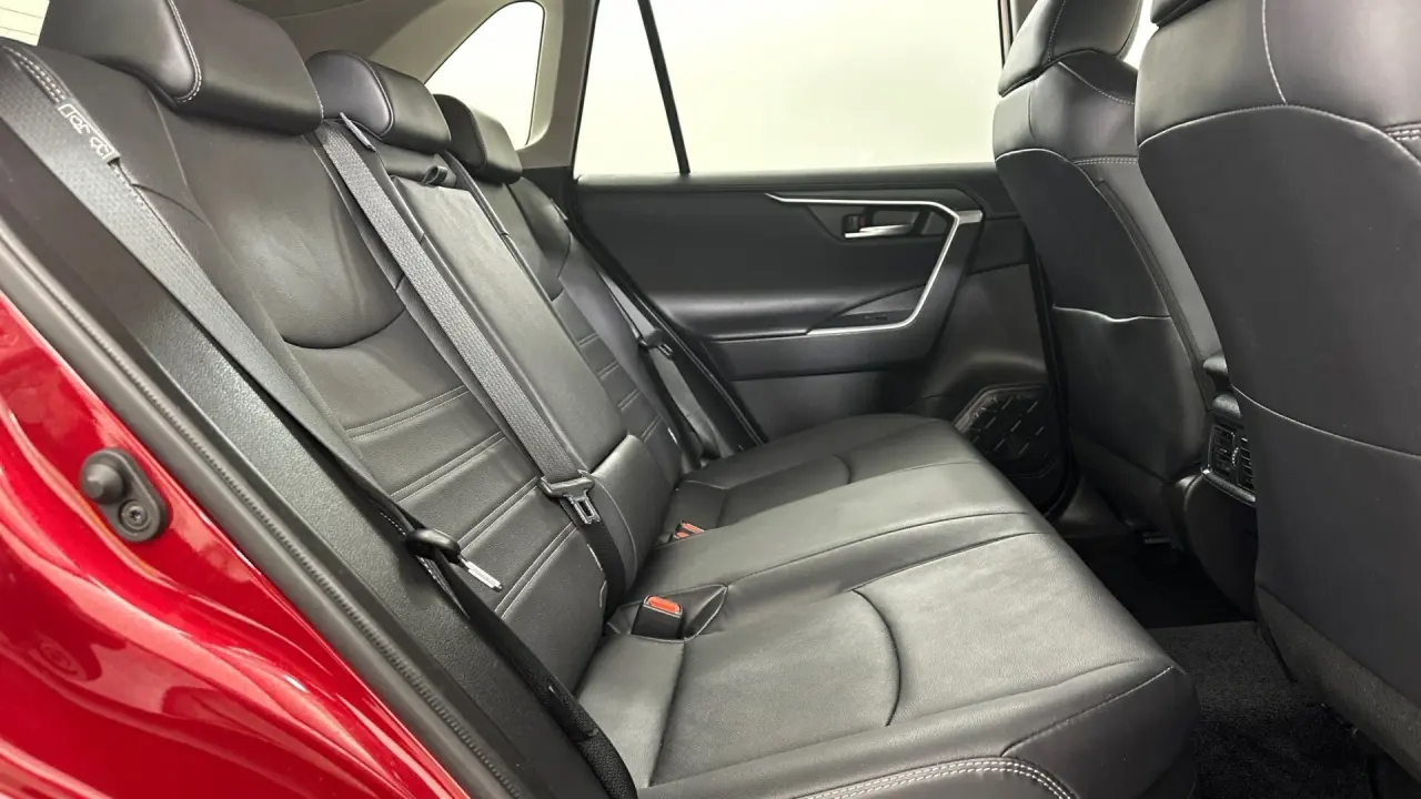 2021 Toyota RAV4 Gallery Image 15