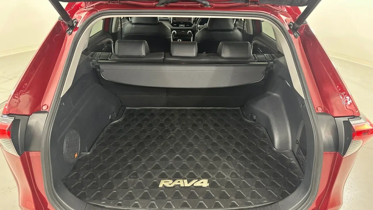 2021 Toyota RAV4 Gallery Image 17