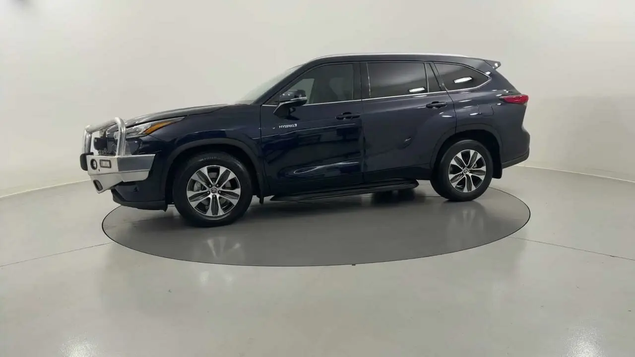 2022 Toyota Kluger Gallery Image 2