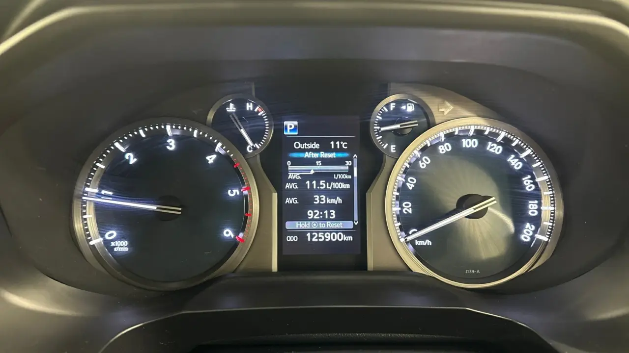 2018 Toyota Landcruiser Prado Gallery Image 11