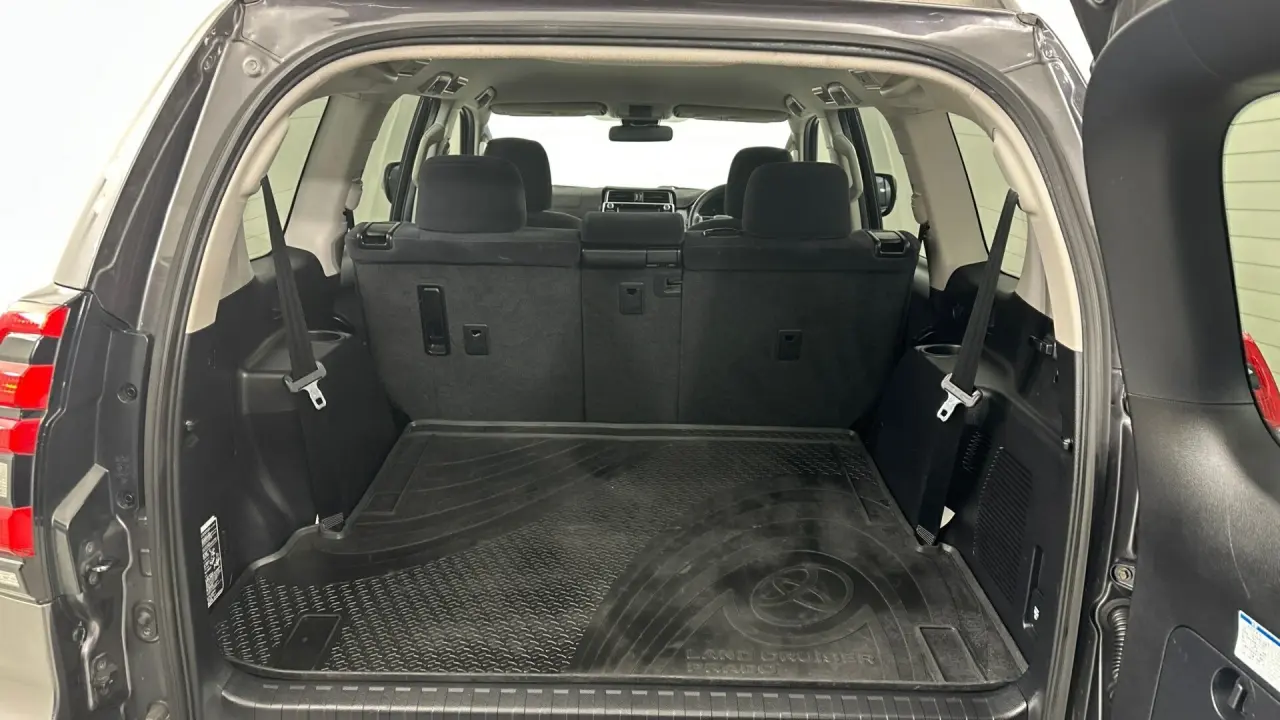 2018 Toyota Landcruiser Prado Gallery Image 20