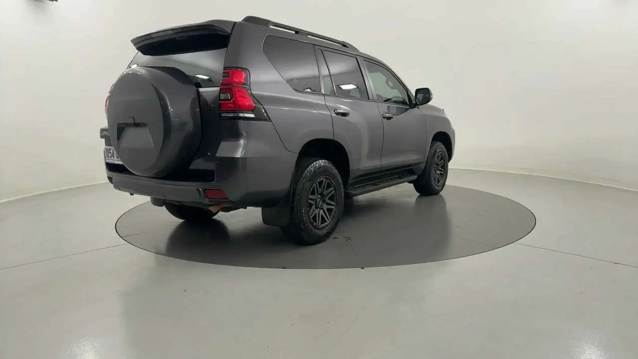 2018 Toyota Landcruiser Prado Gallery Image 5