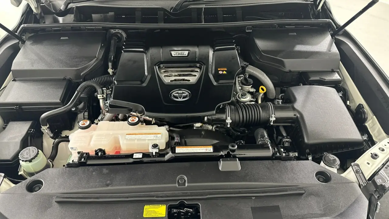 2022 Toyota Landcruiser Gallery Image 21