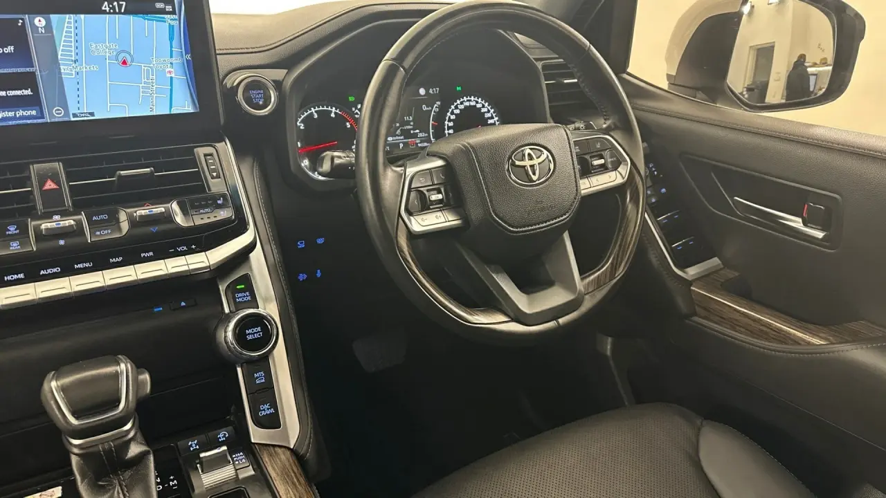 2022 Toyota Landcruiser Gallery Image 9